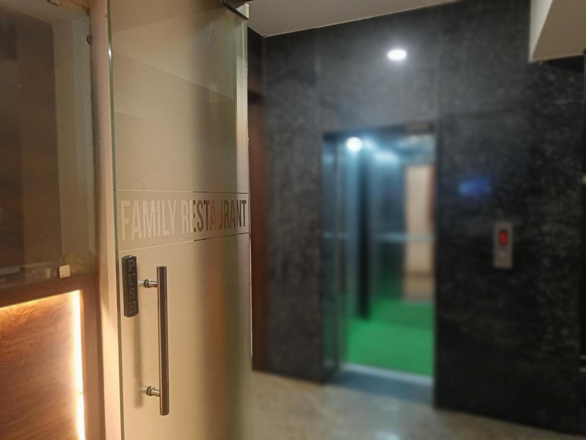 Hotel Radhma Residency 우두피 외부 사진